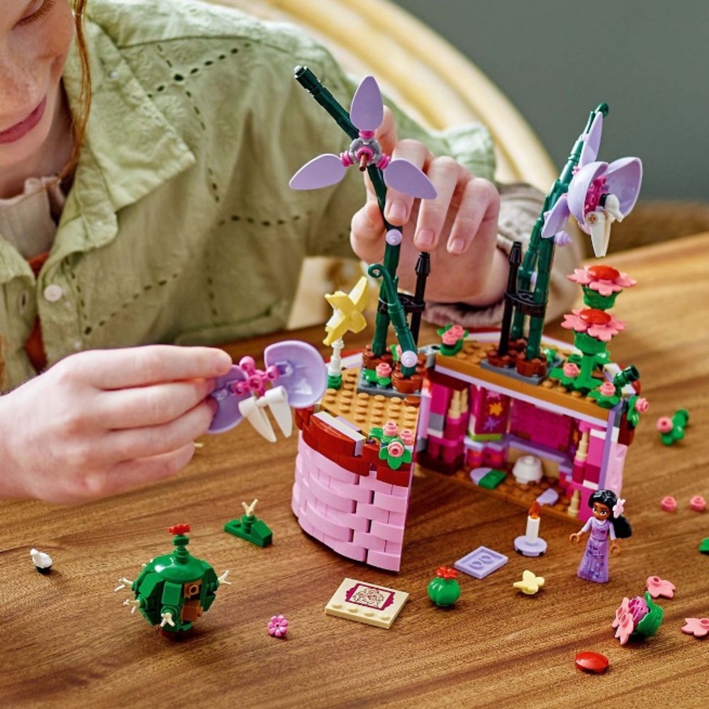 Lego Disney’s Encanto Isabela’s flowerpot - Picture 5 of 12